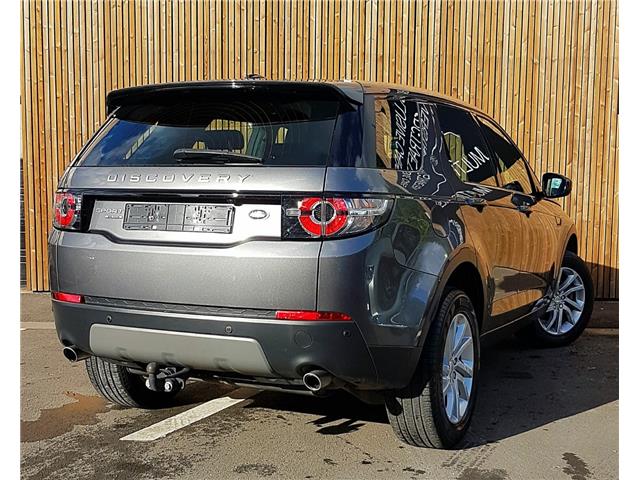 Left hand drive LANDROVER DISCOVERY SPORT 2.2 TD4 SE